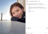 松岡茉優、夕陽を浴びる笑顔が美しすぎる！の画像