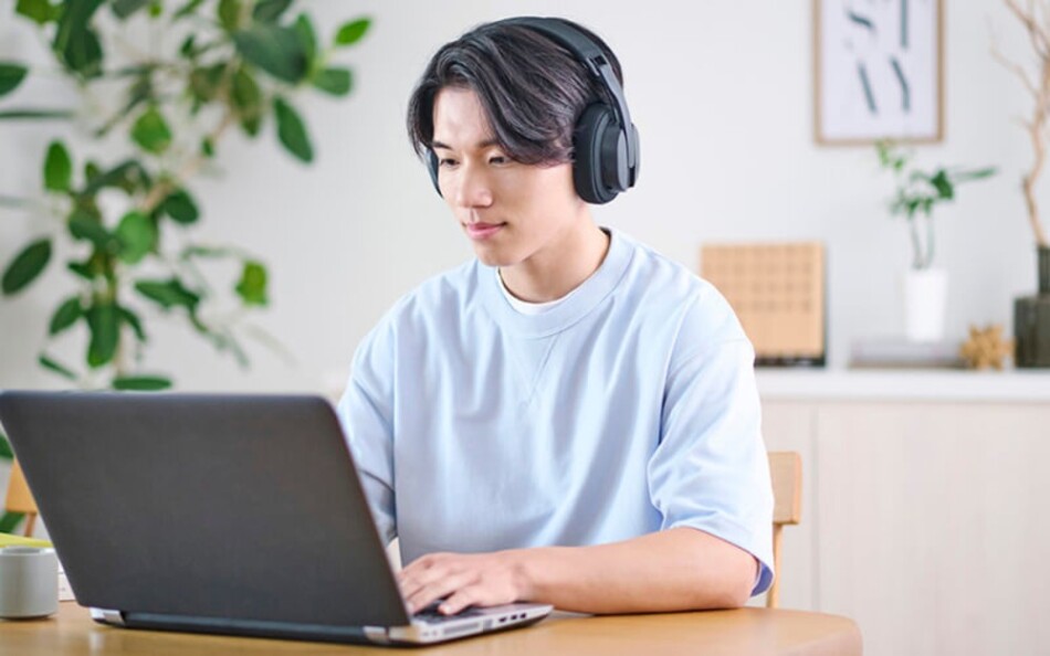 ヘッドホン使用イメージ　PC