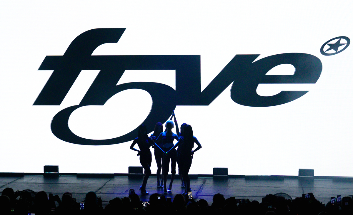 f5ve（撮影＝Sam Castaneto）