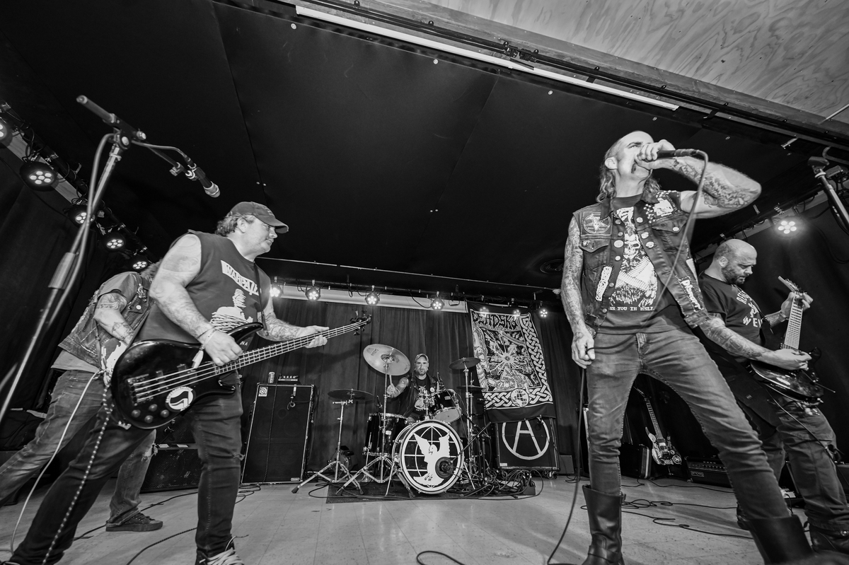 DEAD SKY(撮影=Chris Boarts Larson)