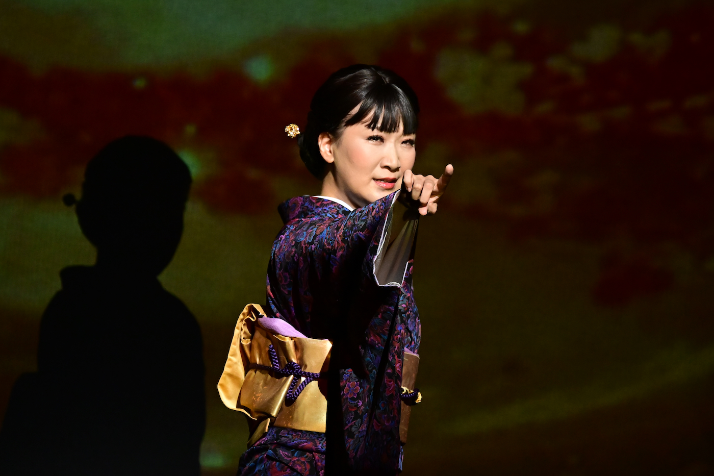 市川由紀乃
