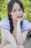 麻丘真央、卒業記念写真集『ニジの向こう』の画像