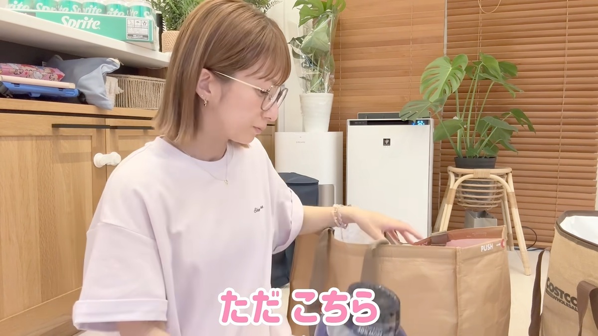 購入した洗濯用品を紹介する辻希美