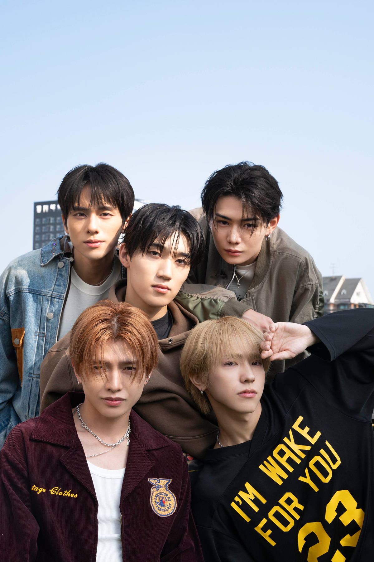WILD BLUE初の写真集12月25日発売の画像