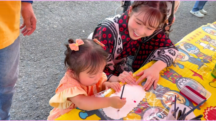 西野未姫、にこりちゃん＆頑馬くんと浴衣姿で初のお祭りへ　「興奮にこちゃん可愛い」「日常が特別で眩しい」
