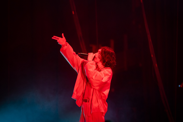 『KENSHI YONEZU 2025 WORLD TOUR / JUNK』より/(パリ公演)