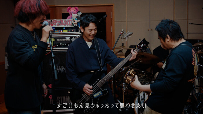 Hi-STANDARD、初のCM出演 妻夫木聡と『Indeed』新TVCM『STAY GOLD』篇で共演