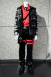 CMでLEOが着用した衣装
