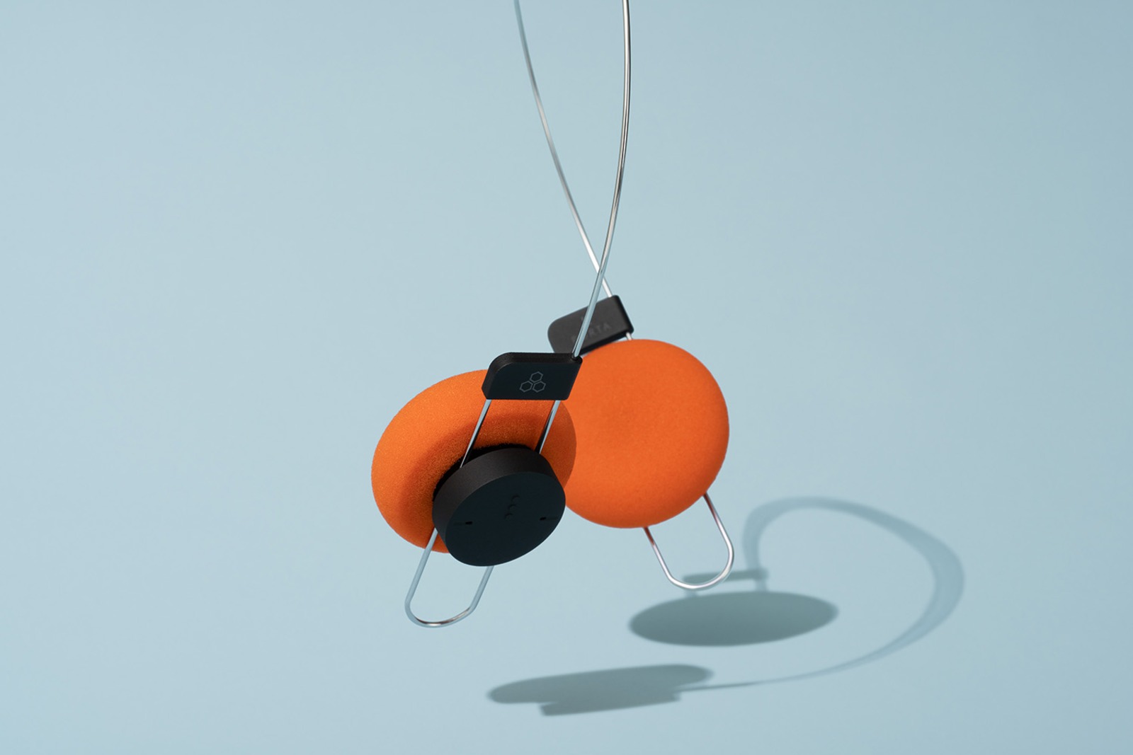 約40gの軽量ヘッドホンfinal『PORTA』の画像