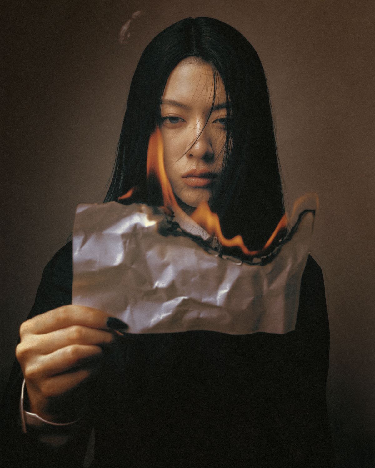 三吉彩花、9年半ぶり書籍『Selēnē』発売の画像