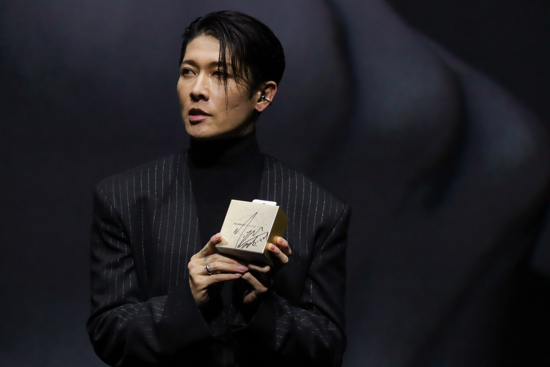 『HUAWEI FreeClip 2S』についてS語るMIYAVI