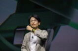 スマートウォッチを説明した窪田氏