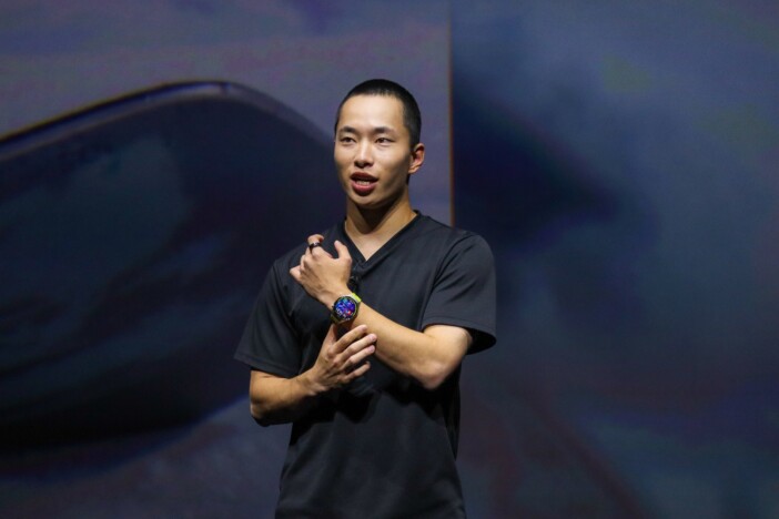 『HUAWEI WATCH GT 7 Pro』について説明する木村葵来選手