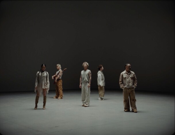 ONE OK ROCK×Awich×Paledusk×CHICO CARLITOからなるYAO、新曲「ありふれた世界の果てに」MV公開