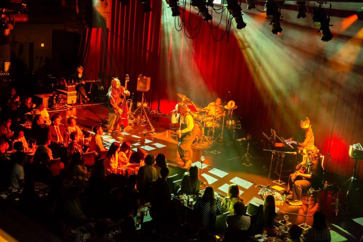 G-FREAK FACTORY『Path to 30th TOUR “TOMOSHIBI” -燈/灯-』(写真=上坂和也)