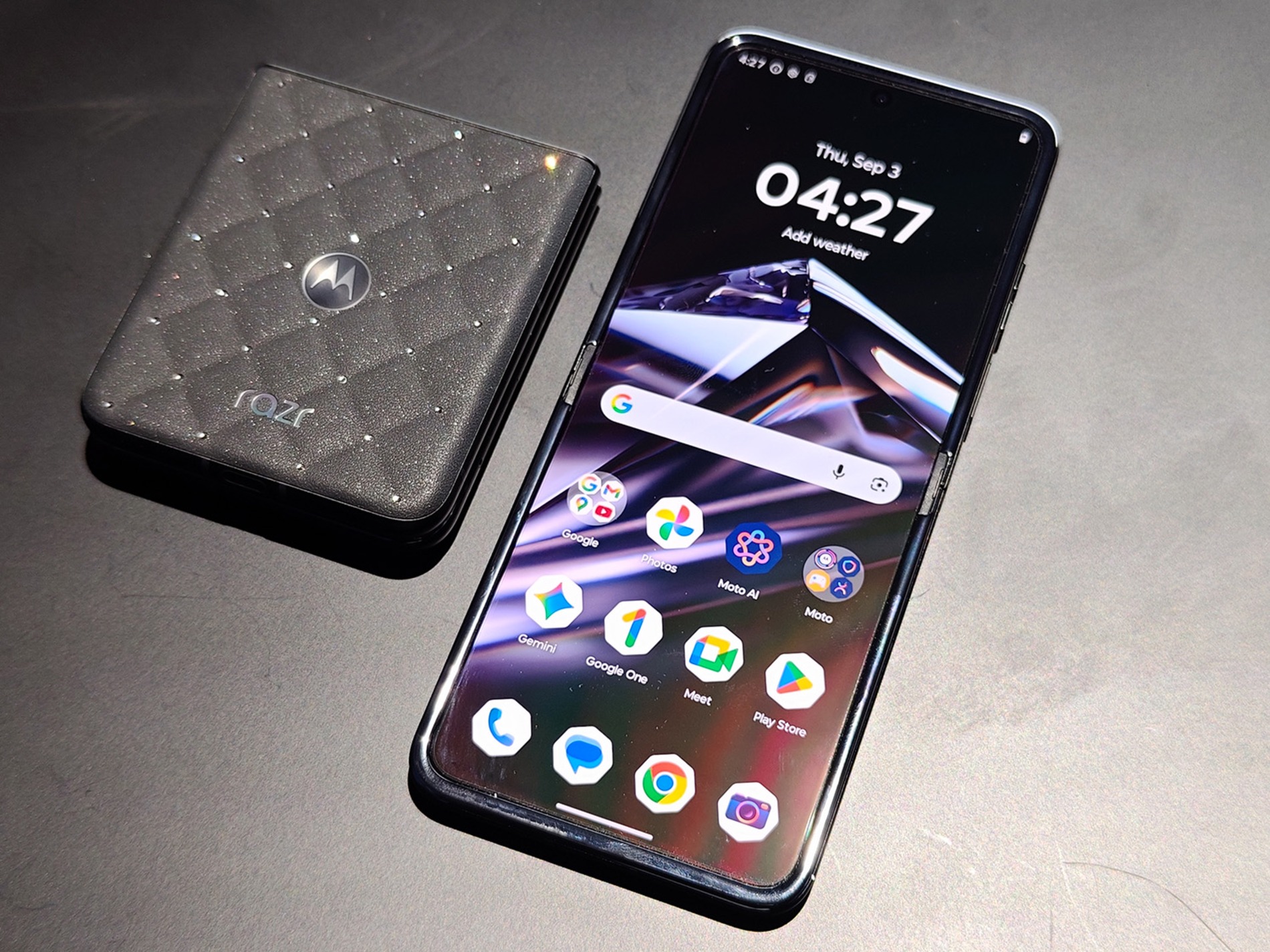 razr 70 with Crystals by Swarovski