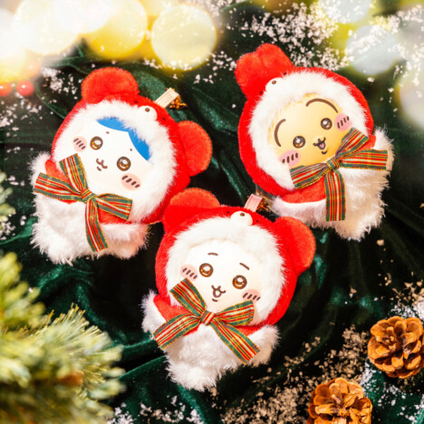 ちいかわたちがテディベア姿のクリスマス仕様に 「Kiramekko」新作アクセサリーぬいぐるみ登場