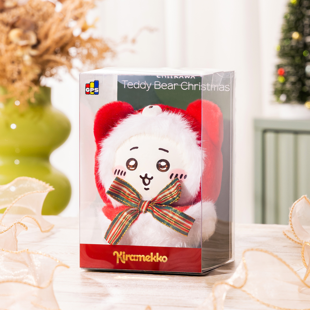 テディベア姿のちいかわ、クリスマス仕様にの画像
