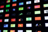 ヨシロットン展、宇宙アートを体感の画像