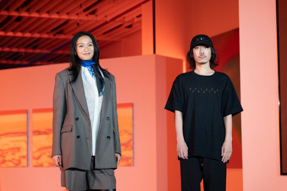 ヨシロットン展、宇宙アートを体感