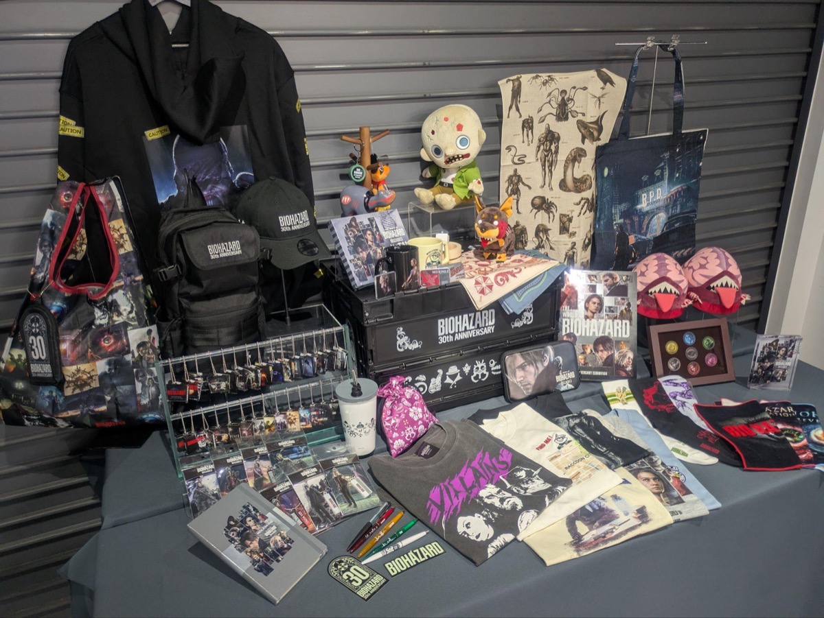 会場のグッズショップ