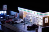 トミカのジオラマにセブンイレブンが登場の画像