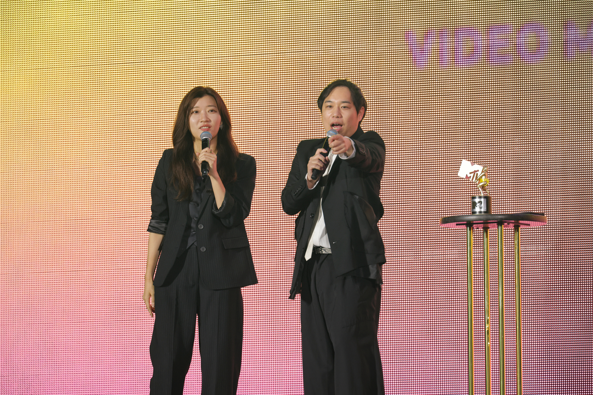 『MTV VMAJ 2026』せいや＆ヒコロヒー（撮影：石井亜希）