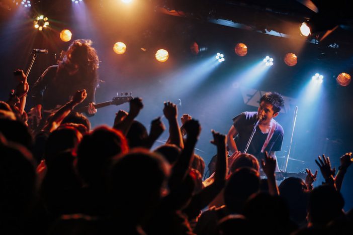 奈良発オルタナティヴ新鋭、Age Factoryは“今”だけを見ているーー石井恵梨子のライブ批評