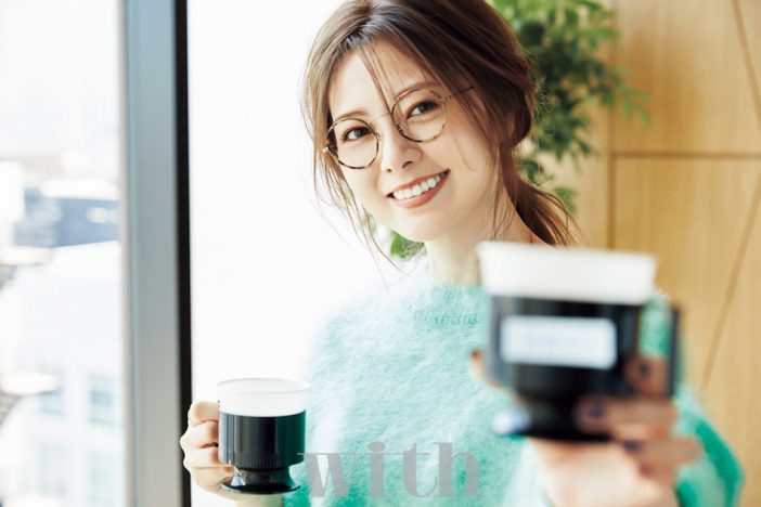 乃木坂46白石麻衣、理想の先輩OLに? 『with 12月号』で仕事観&結婚観を明かす