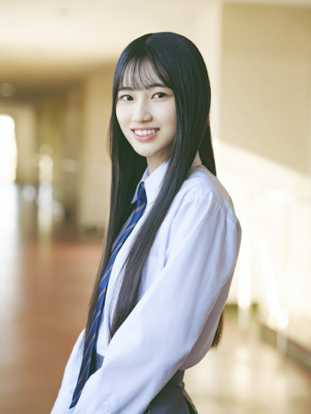 櫻坂46 三期生メンバー紹介(前編) 的野美青、小島凪紗、中嶋優月……美術や楽器から動物・星座好きまで、ユニークな個性