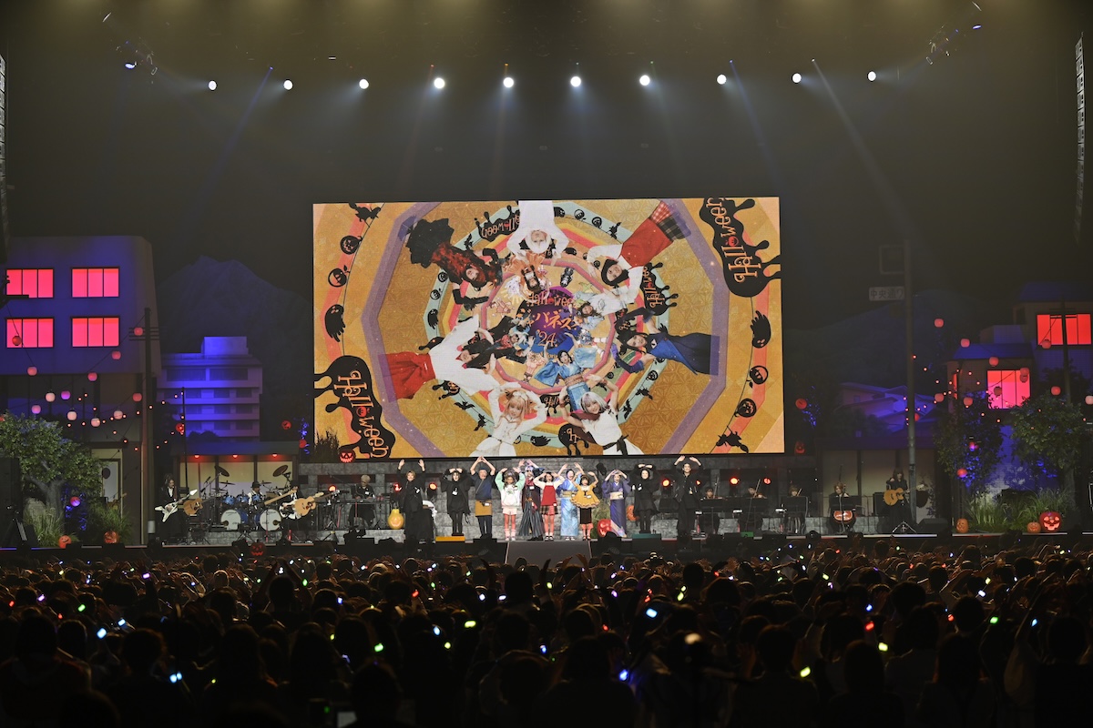 『Revo’s Halloween Party 2024』11月24日公演より(撮影=江隈麗志、藤村聖奈)