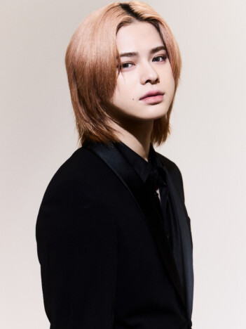 INIリレーインタビュー Vol.4:松田迅 「新幹線に乗ったよう」――駆け抜けた4年間、グループのために在りたい姿